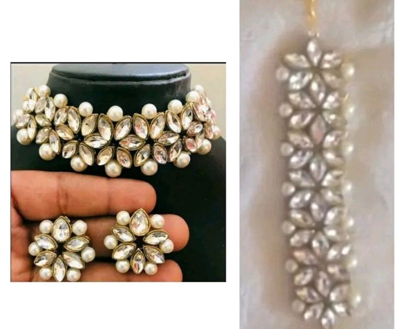 Elegant Kundan &amp; Pearl Choker Set