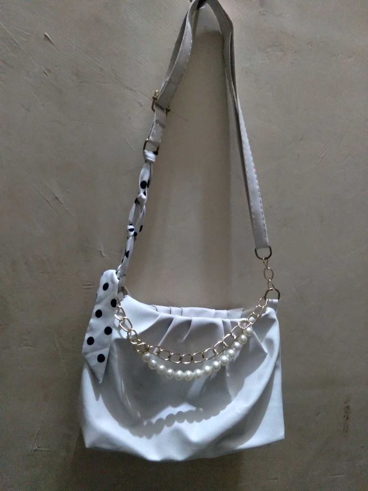 ✨ Elegant White Shoulder Bag ✨