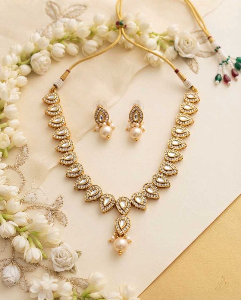 Elegant Pearl &amp; Crystal Necklace Set