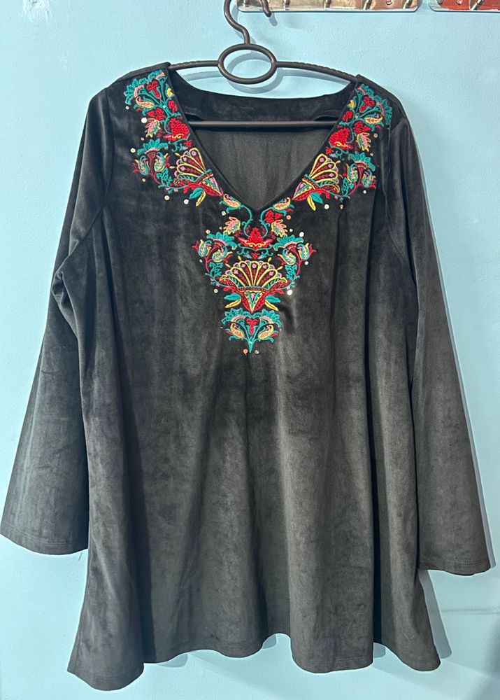 Embroidered Velvet Kurta