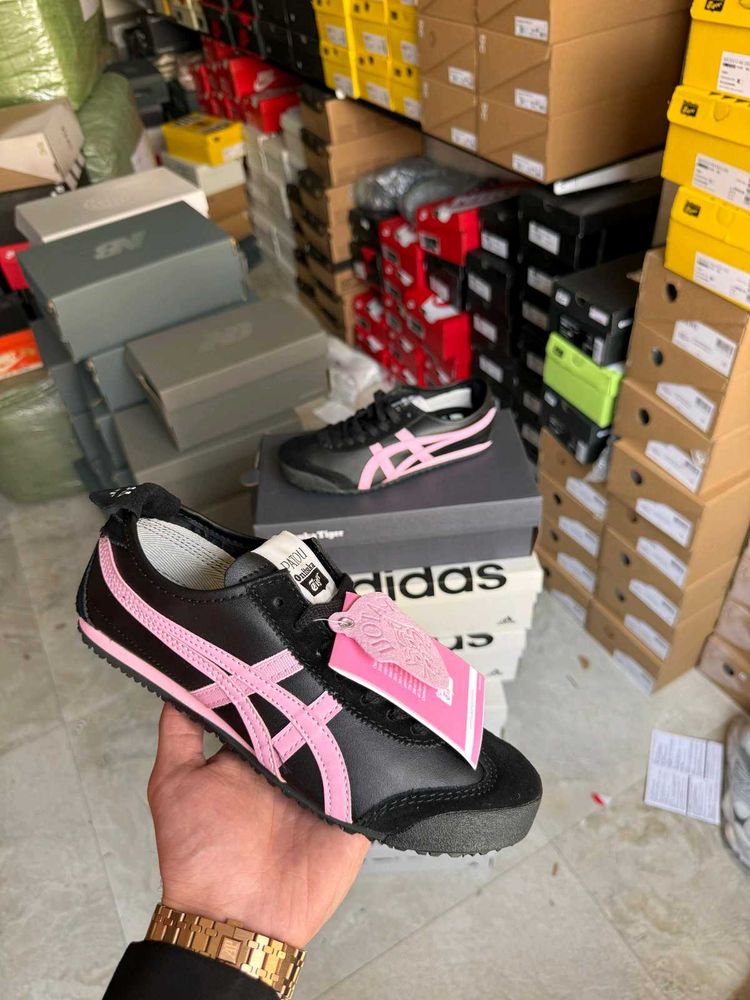 Onitsuka Tiger Sneakers