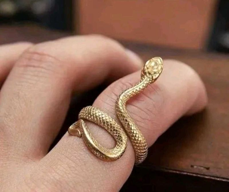 New Unique Snake Design Ring