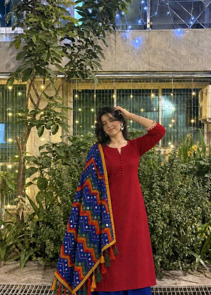 Vibrant Red Kurta Set with handwork Dupatta🩷