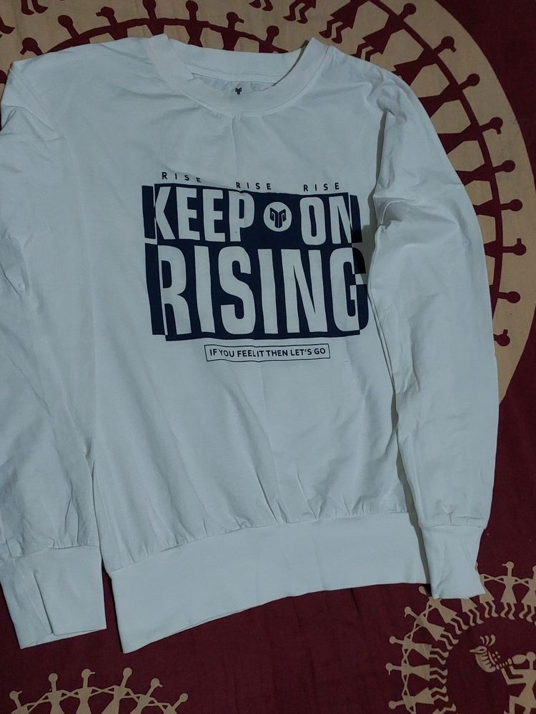 New White Long Sleeves Round Neck Sweatshirt