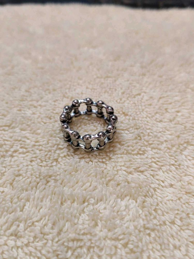 Unique Chain Link Ring