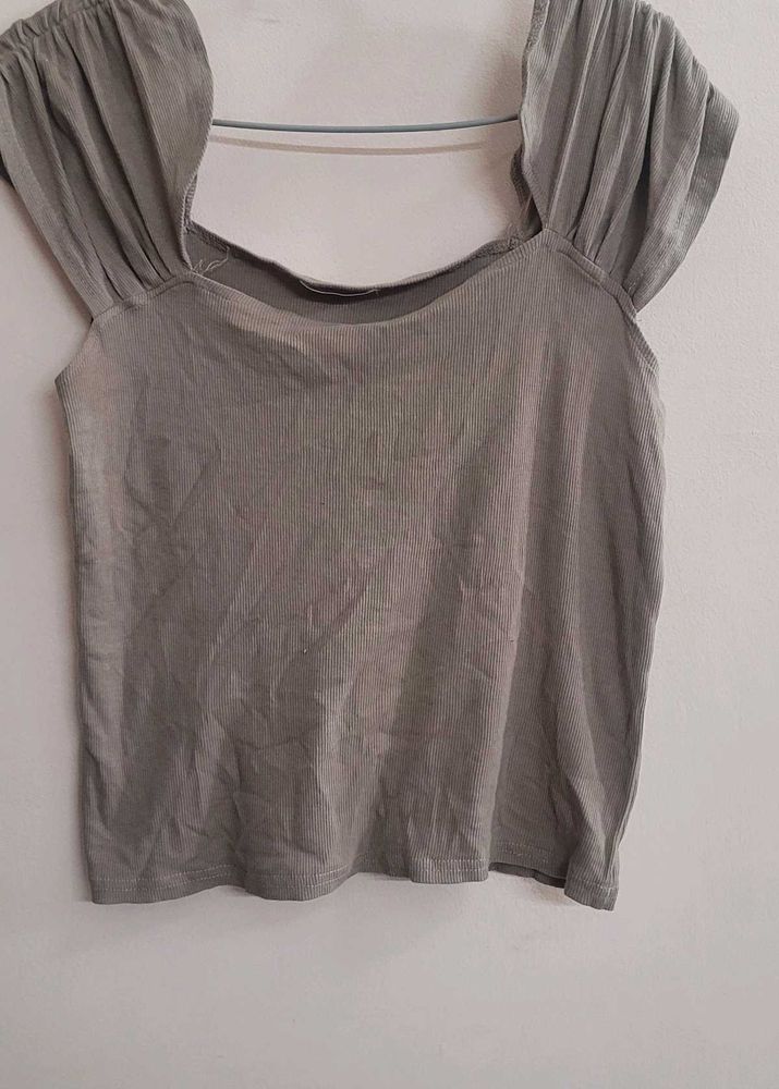 Stylish Ruched Sleeve Top