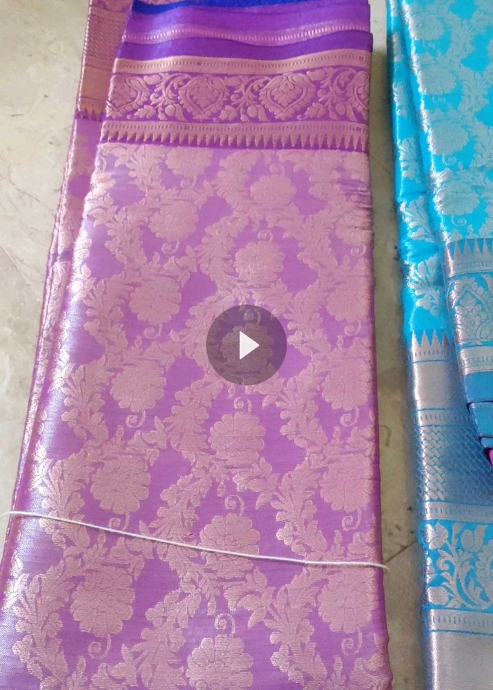 Elegant Purple Silk Saree with Intricate Weaving