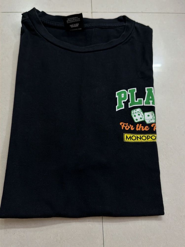 black T-shirt