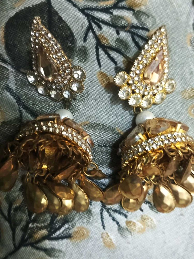 Stunning Jhumka Earrings with free bangles