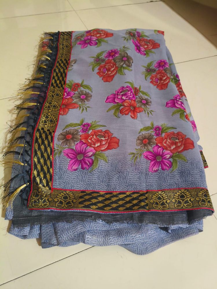 Floral Print Saree with Tassel Border