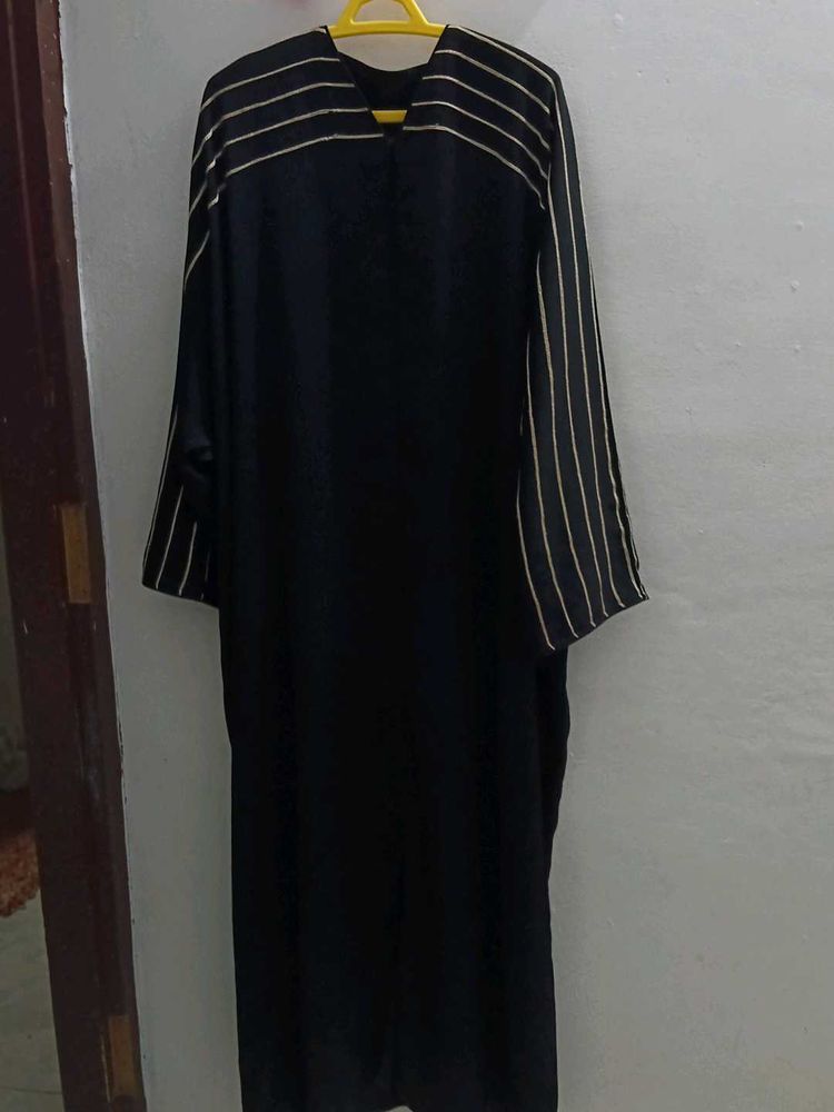 Elegant Black abhaya with white lines