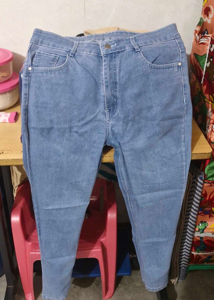 Light Wash Denim Jeans