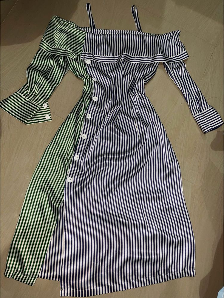 Off-Shoulder Striped Midi kurta like dress