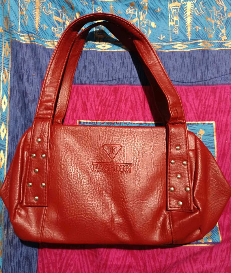 Chic Red Fashion Handbag