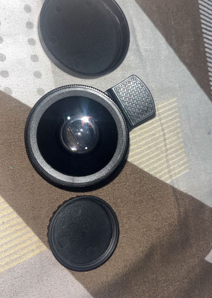 Clip-on Mobile Camera Lens