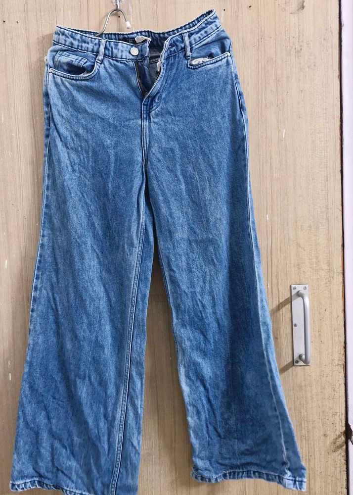 Wide Leg Blue Wash Jeans