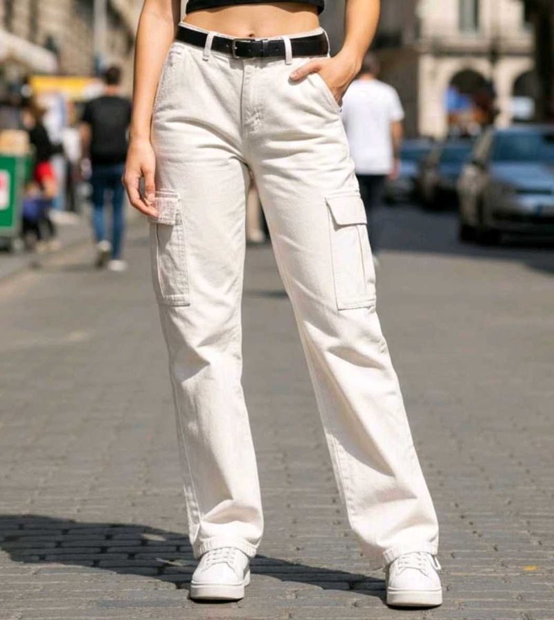 Zara women's cargo off white