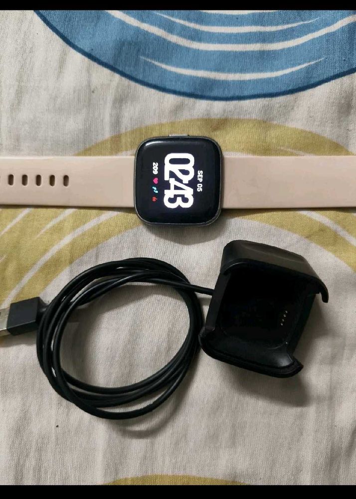 Fitbit Versa 2 amoled watch