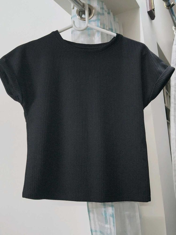 Classic Black Ribbed Crop Top