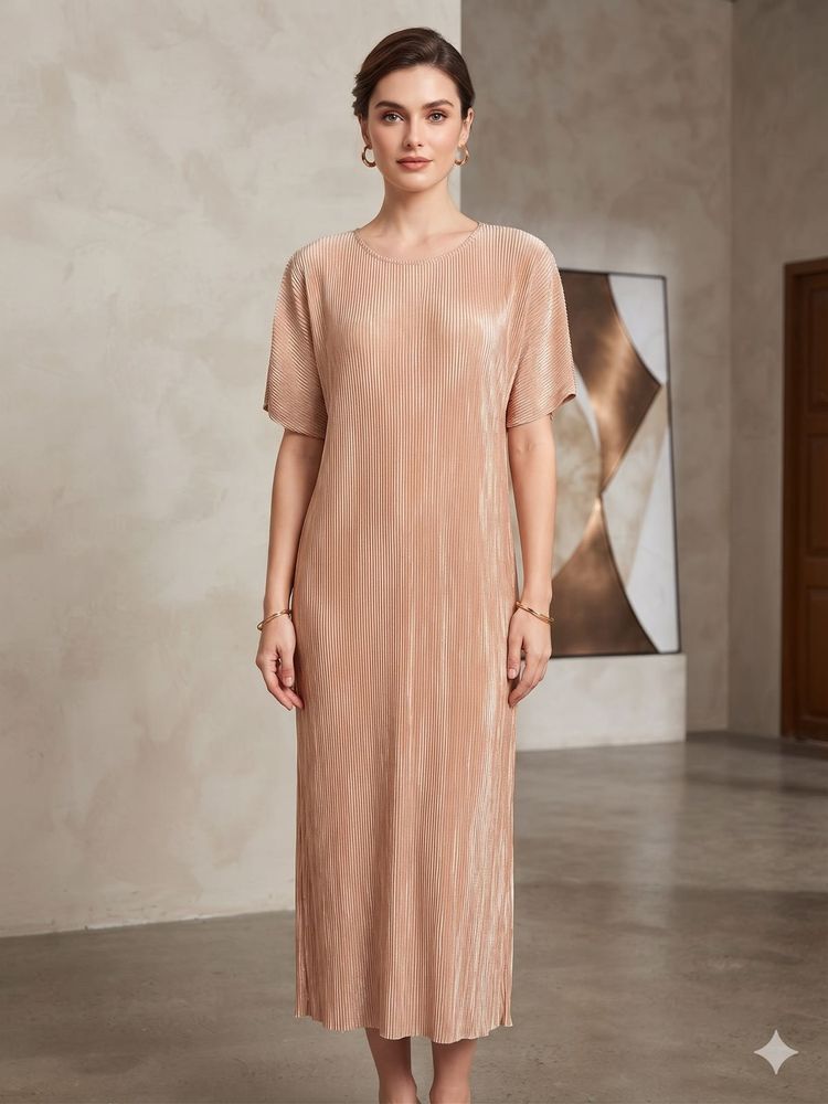 Elegant Pleated Maxi Dress