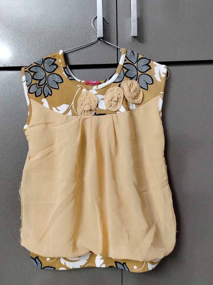 Cute Girls' Floral Top
