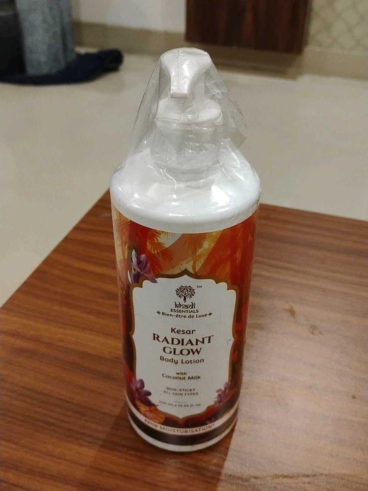 Khadi Essentials Kesar Radiant Glow