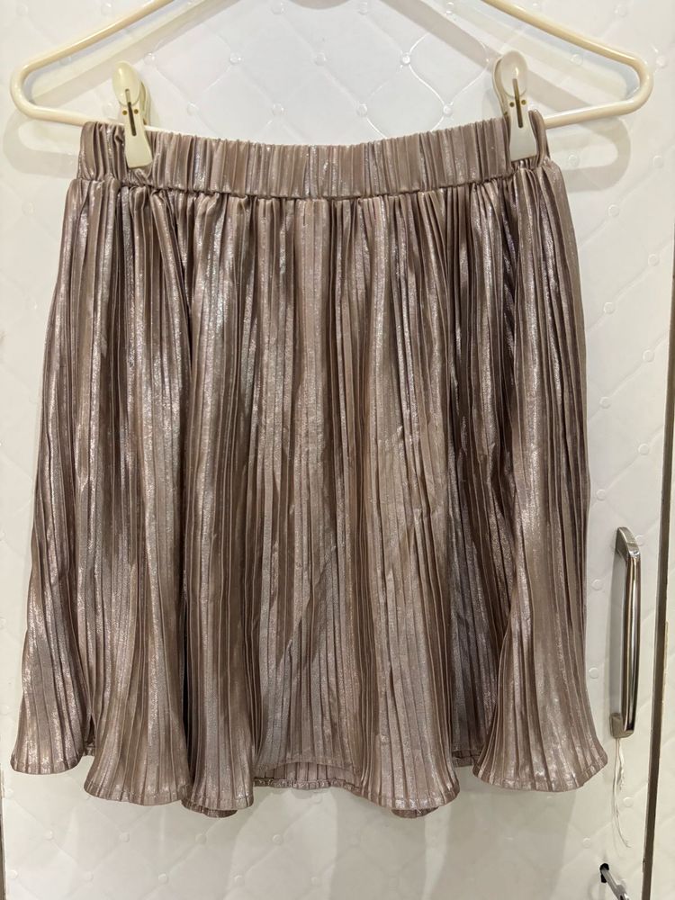 Dazzling Metallic H&amp;M Pleated Mini Skirt