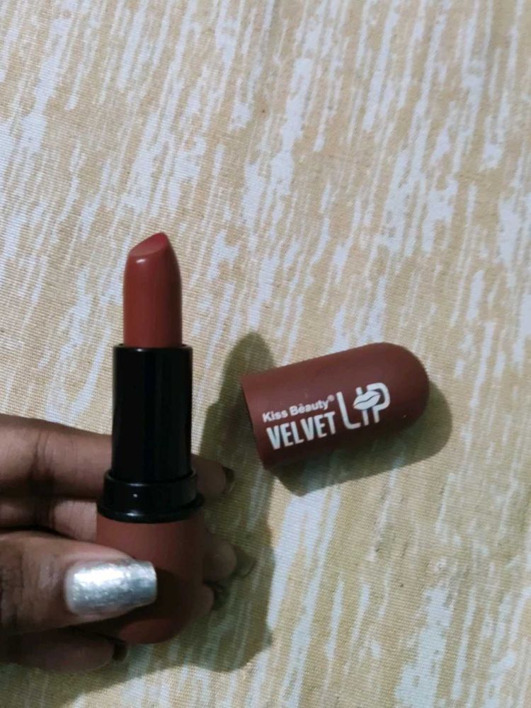 Kiss Beauty Velvet Lip Lipstick Nude Shade