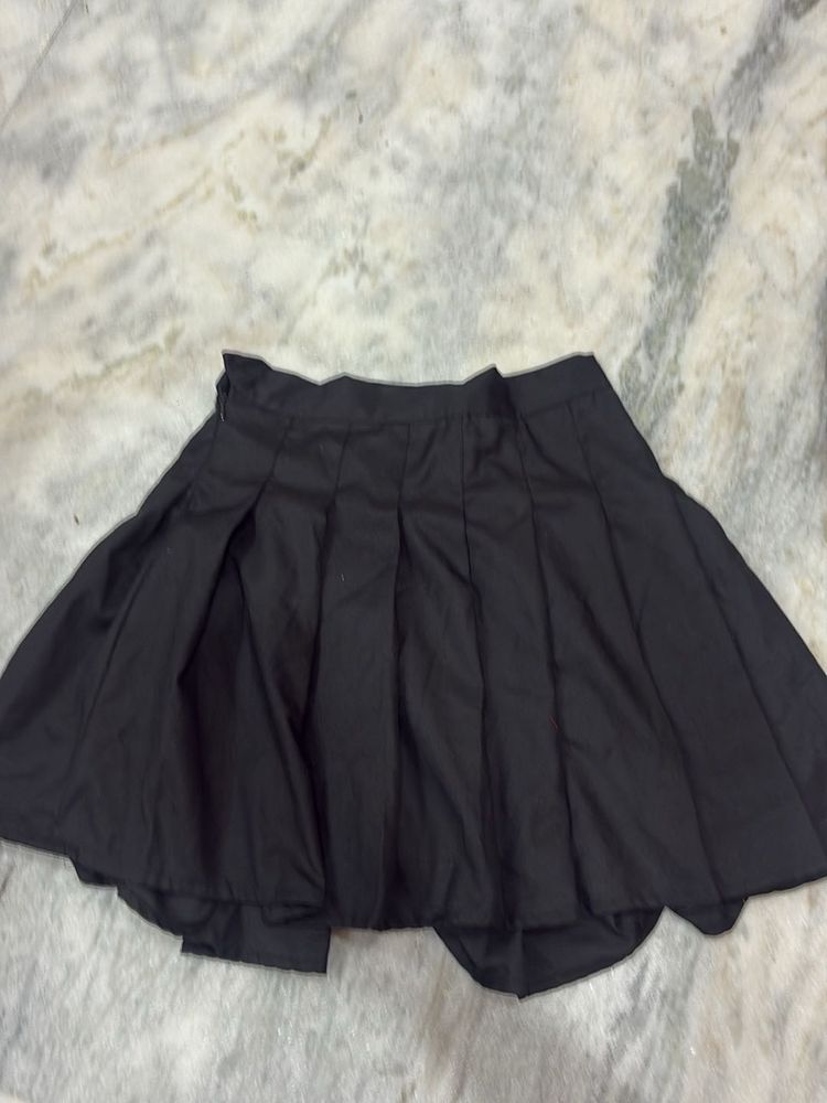 Black Pleated tailored Mini Skirt