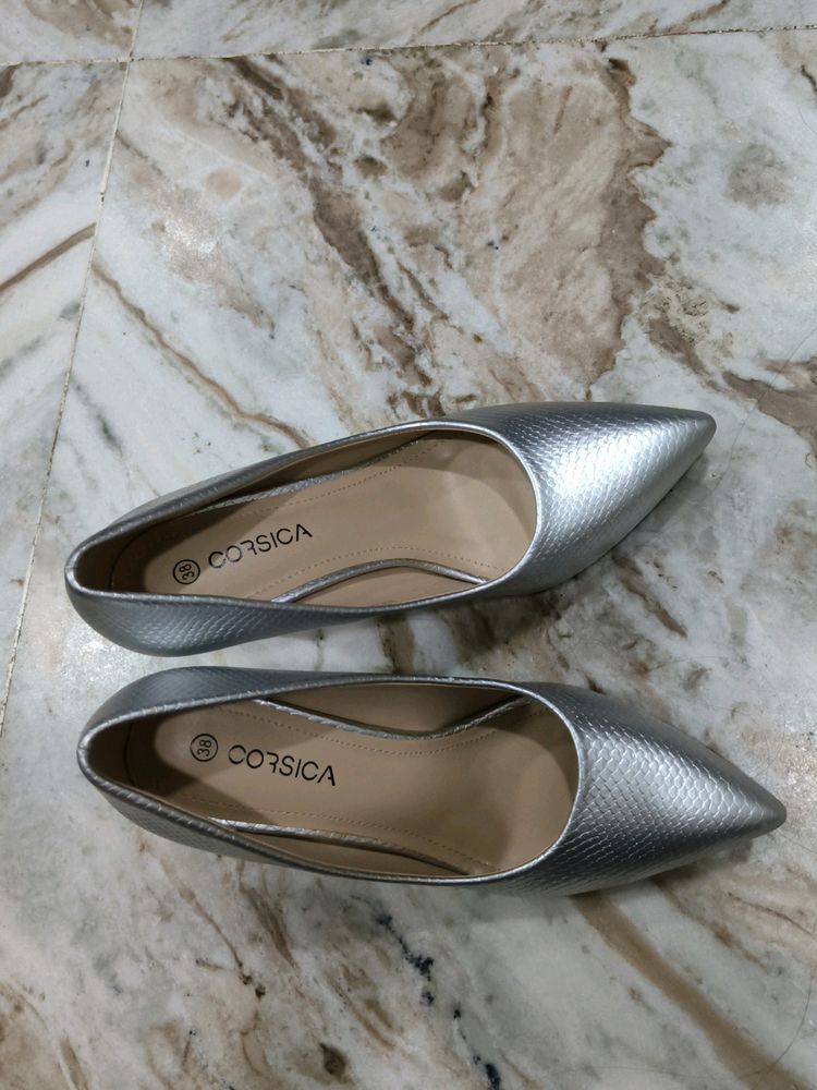 Corsica Pumps