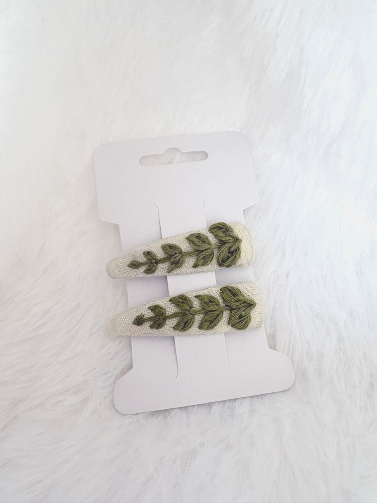 kids accessories Hair Clips (Set of 2)