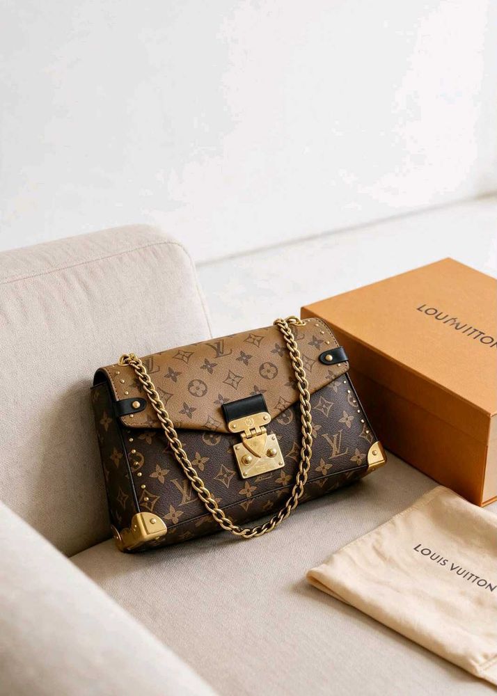 Louis Vuitton Premium Handbag