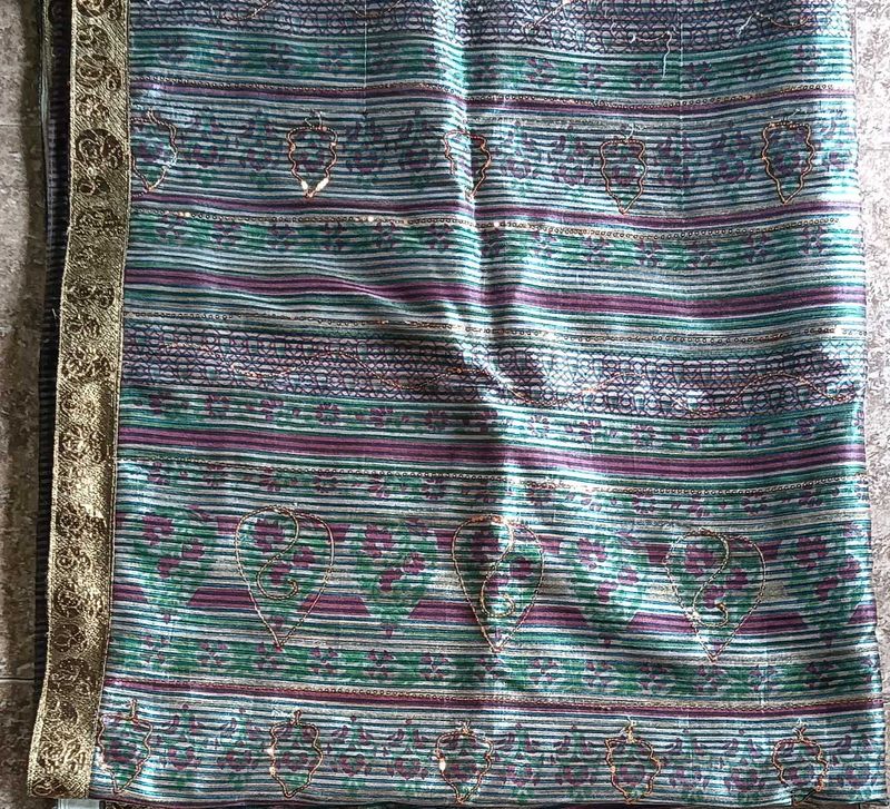 Beautiful Ethnic Saree with Gold Border