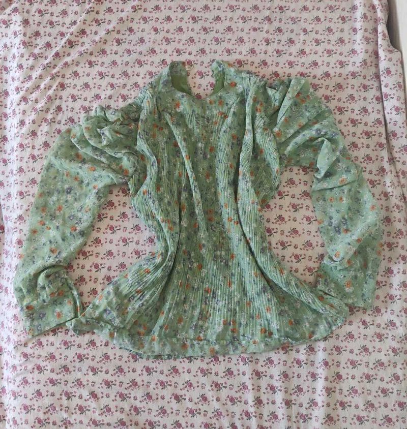 Gorg Sage Green Plisse Floral Blouse🌟