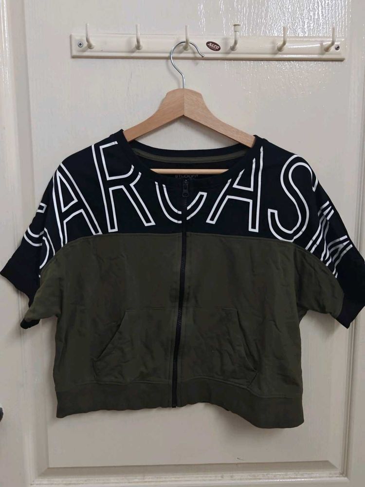 Stylish Cropped Zip-Up Top