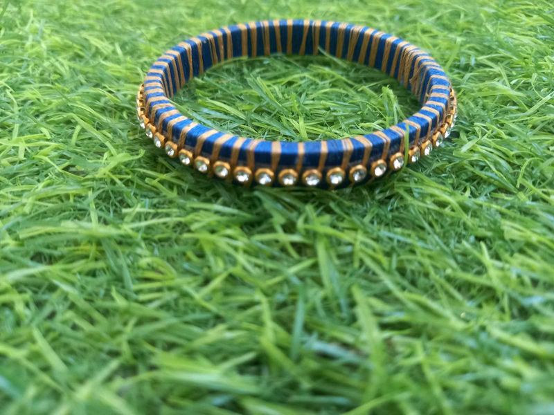 Stylish Blue &amp; Gold Bangle (single)