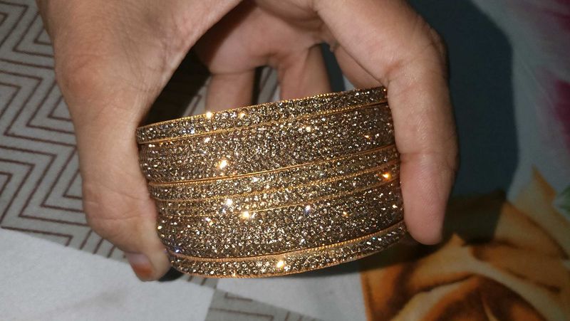 Sparkling Gold Bangle Set