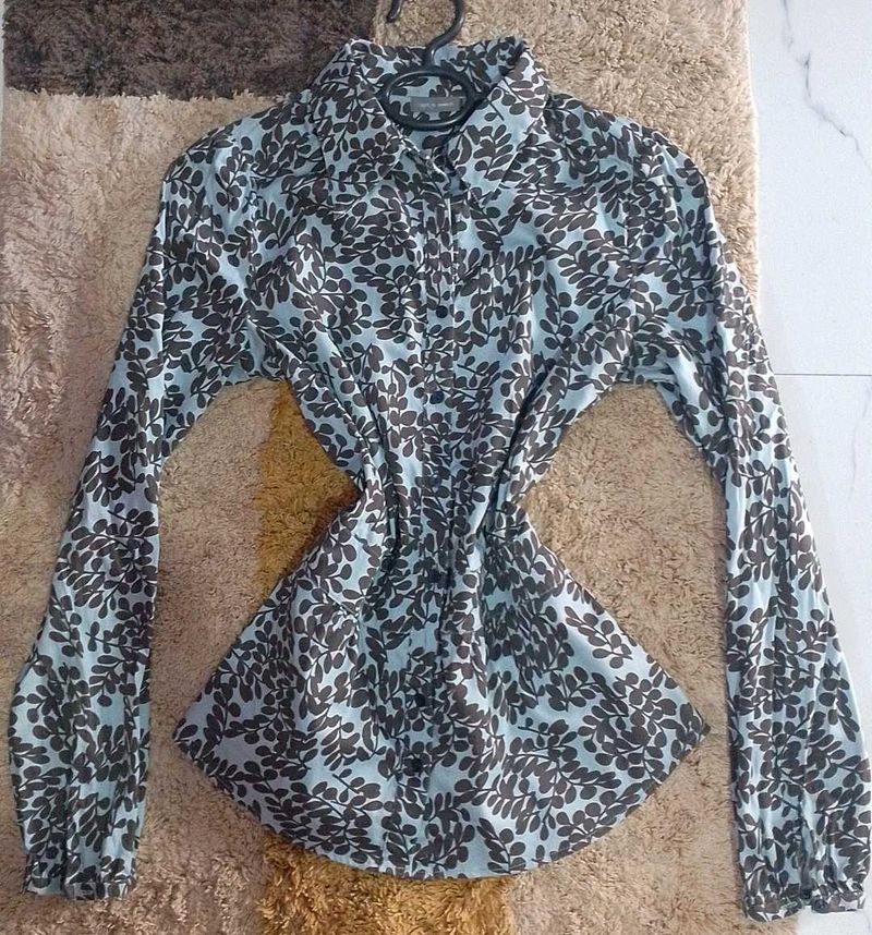 Light Blue Leaf Print Button-Up Shirt
