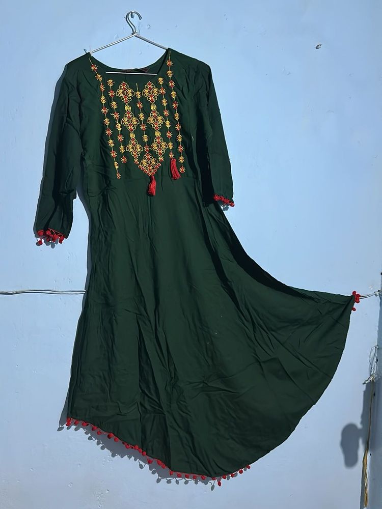 Green Embroidered Kurta with Tassels