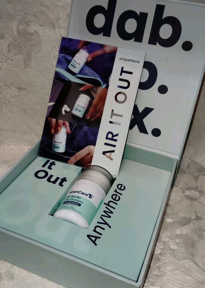 WishCare Air Dry Shampoo + magnetic closure