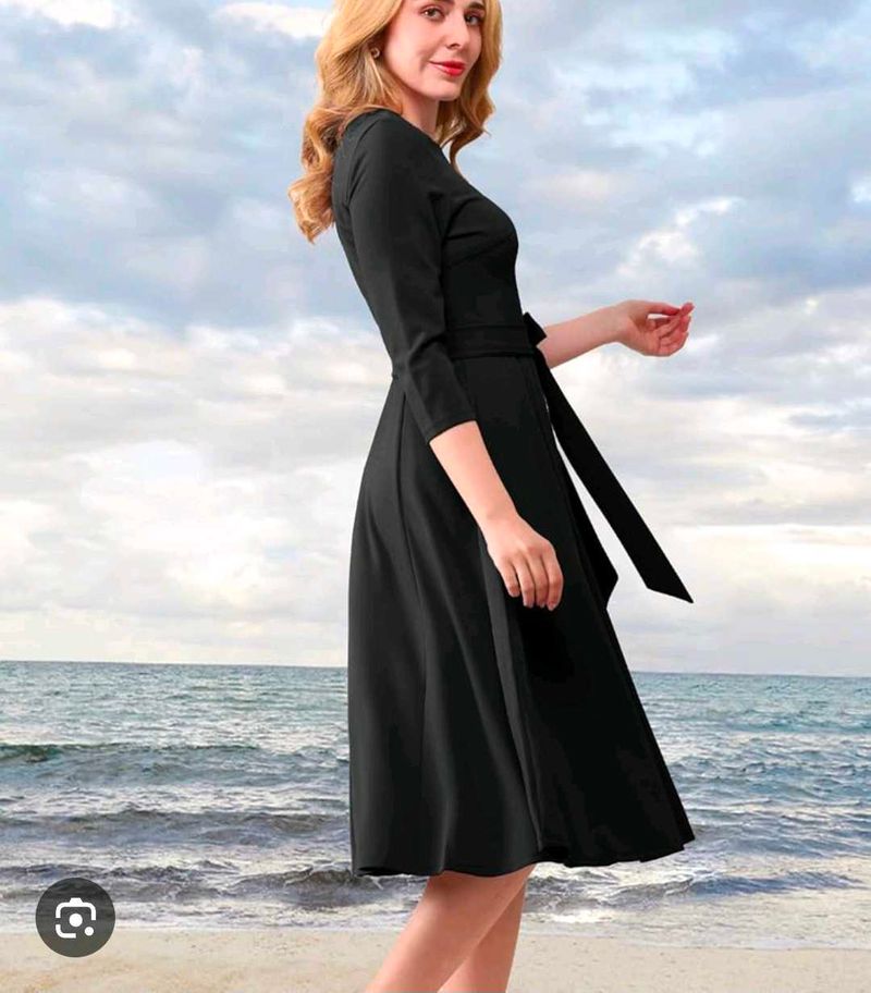 Elegant Black Midi Dress