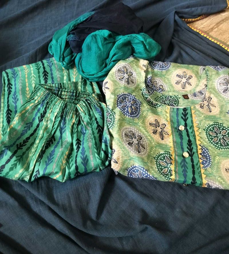 Green Printed Kurta Set with Dupatta