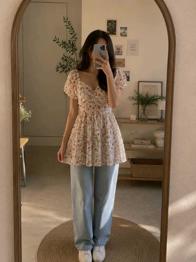 Floral Print V-Neck Puff Sleeve Top