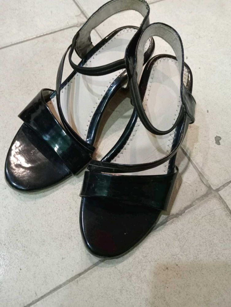Chic Black Strappy Heels