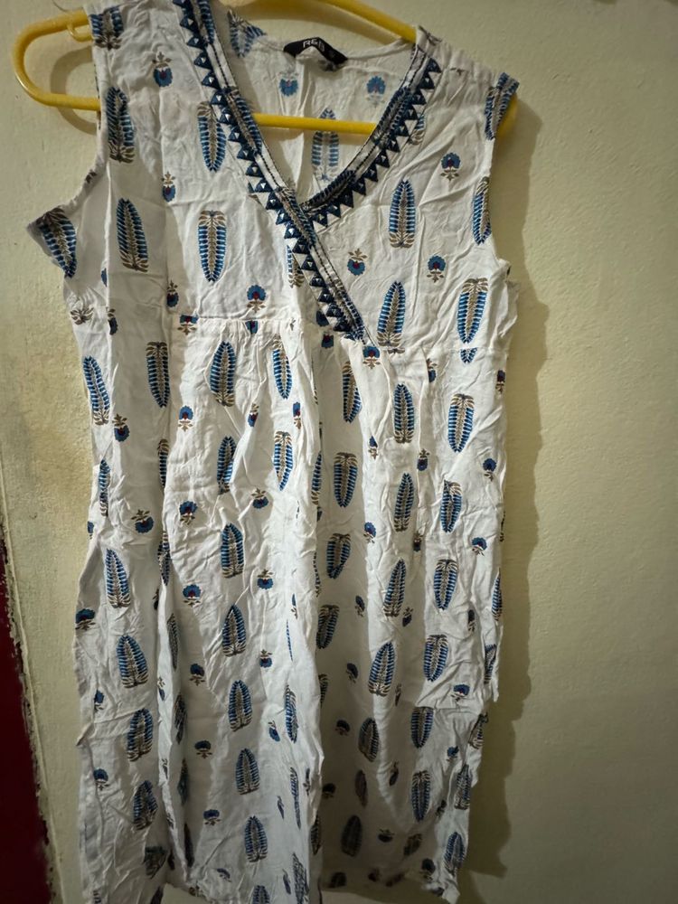 Designer White &amp; Blue Print Kurta