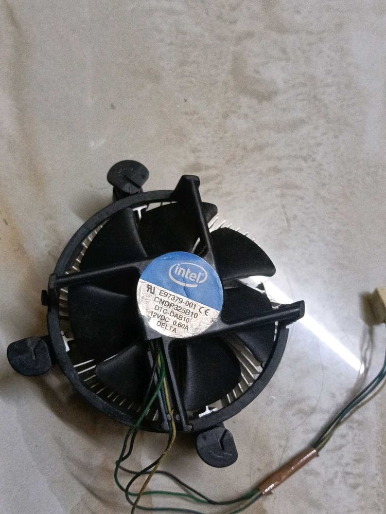 Intel CPU Cooler Fan working ok only body damage