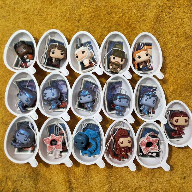Kinder Joy × Stranger Things – Combo of 16 Figures