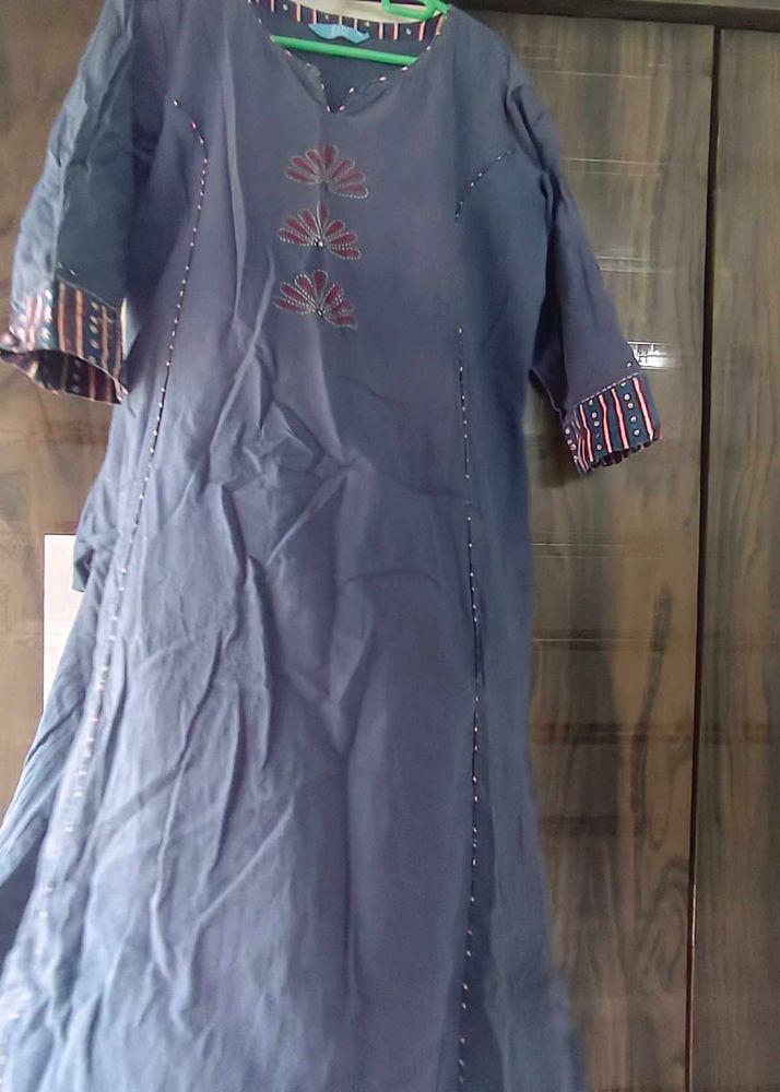 Blue Embroidered Kurta
