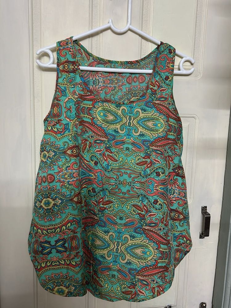 Patterned Sleeveless Top
