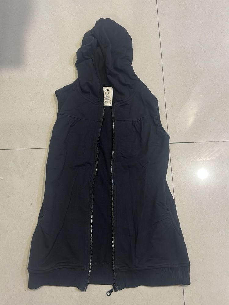 Sleeveless Hooded Zip-Up Jacket